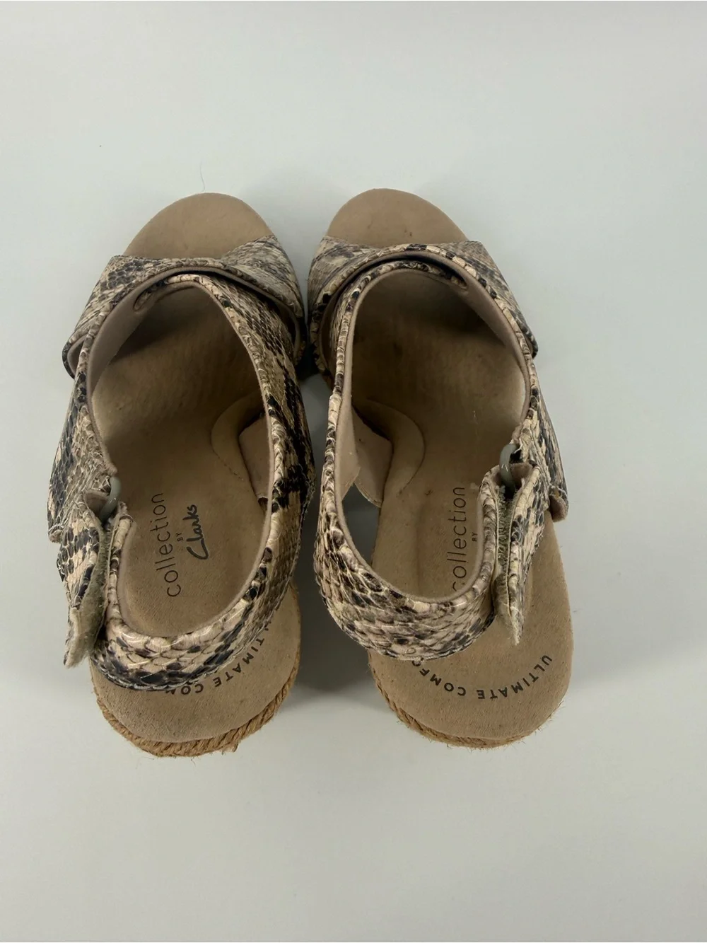 Clarks Lafley Alaine Snake Print Wedge Sandals Shoes Size 5.5 M 5 1/2 EUC Taupe